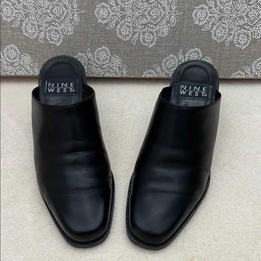 Nine West Black Leather Mule
